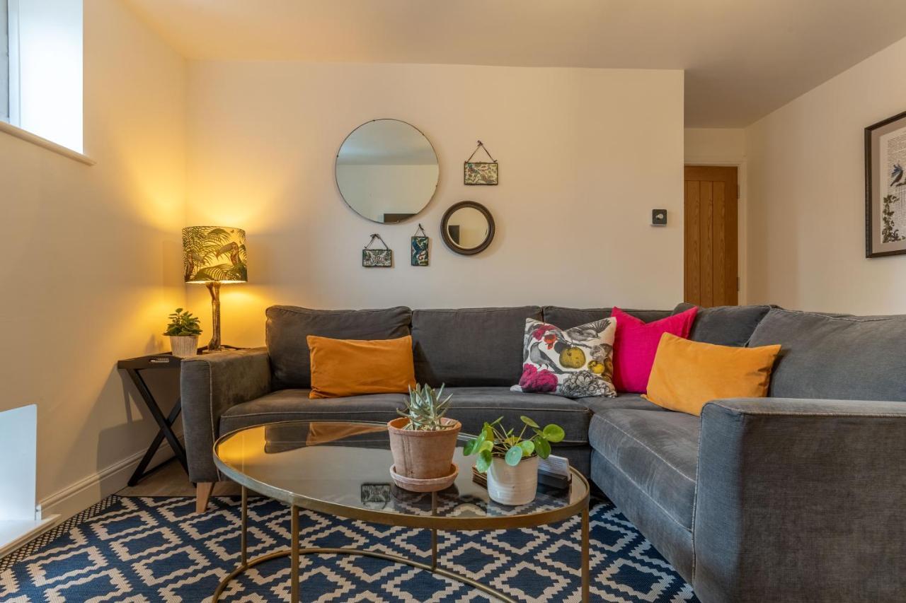 Luxury Chapel Apartment Within City Walls Chester Eksteriør bilde