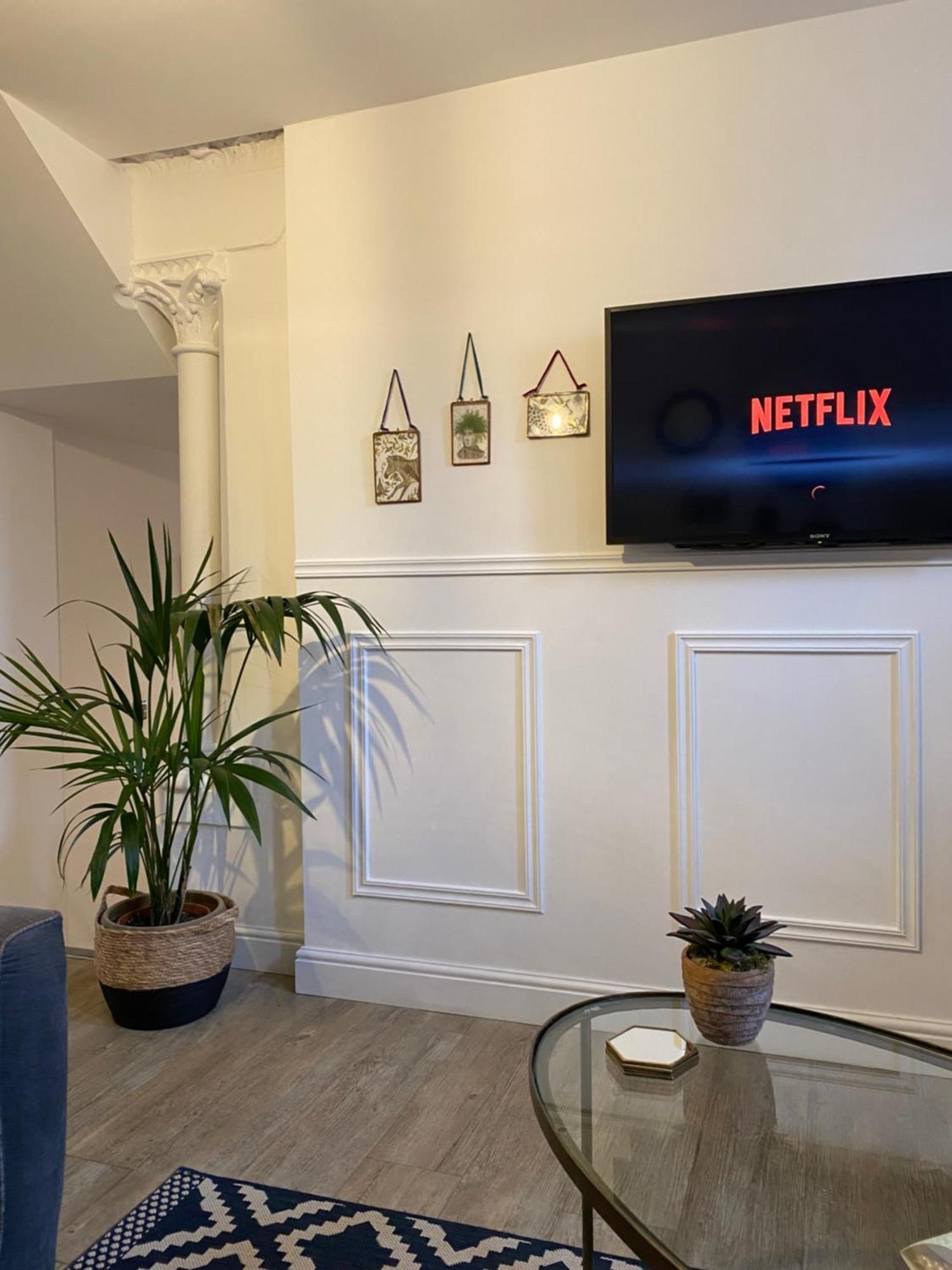 Luxury Chapel Apartment Within City Walls Chester Eksteriør bilde